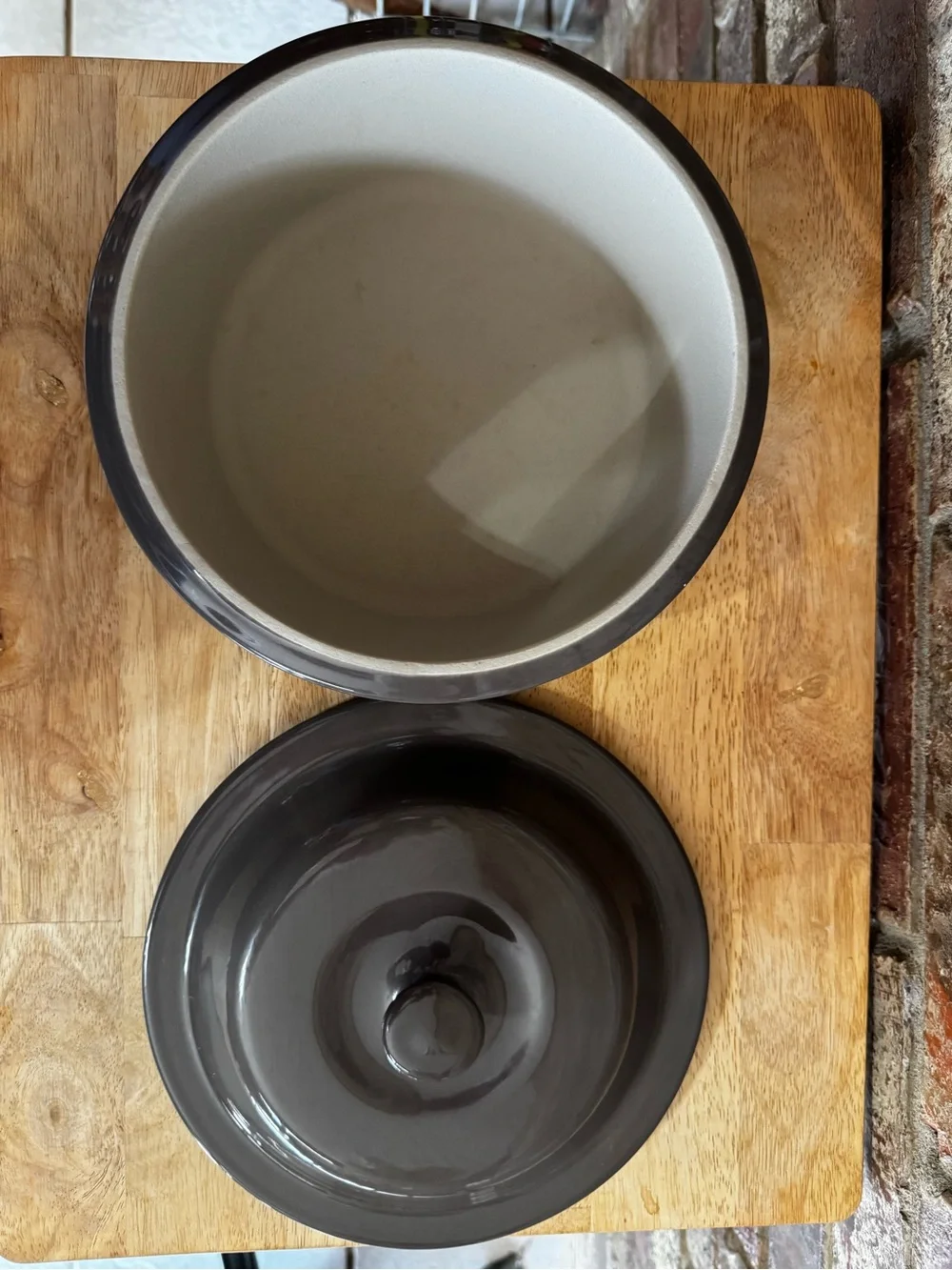 NWOB Pampered Chef 6 cup Gray Stoneware Covered Casserole Dish - Home Kitchen